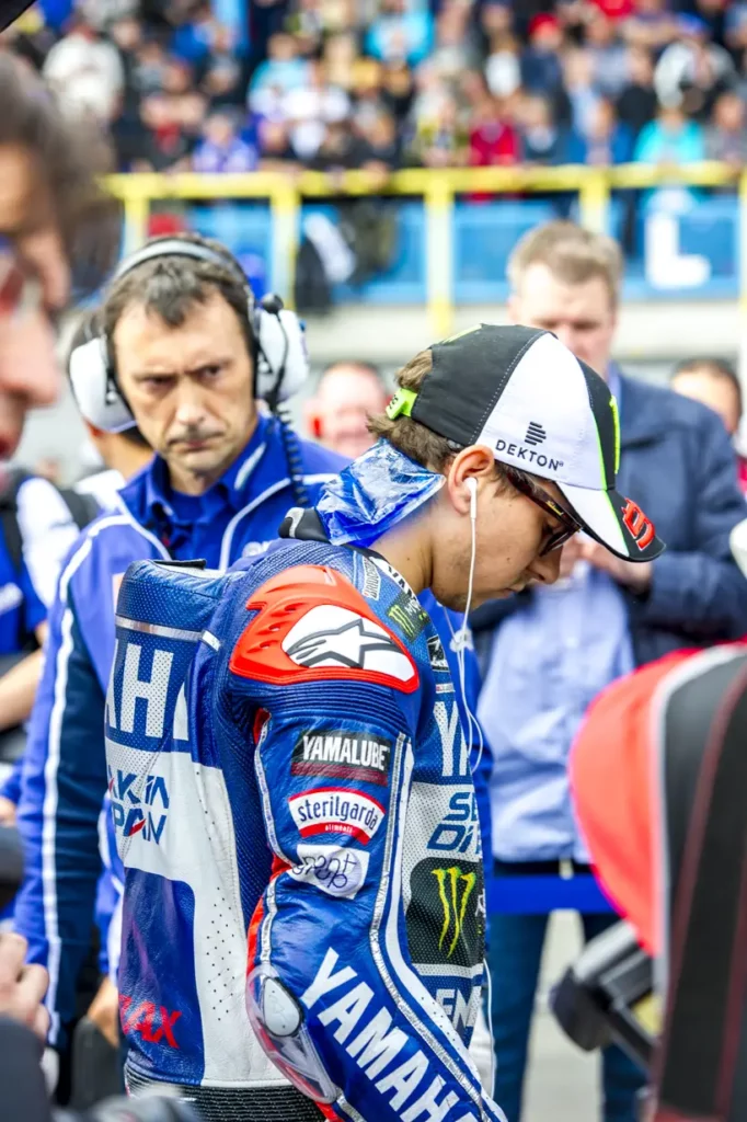 Startidimotori.com - Jorge Lorenzo (raced just three days after breaking his collarbone)